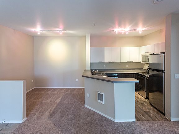 4th image of 2294 NW Thorncroft Dr APT 116