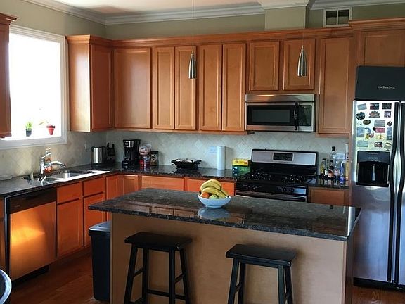 5th image of 6614 W 65th St #1516