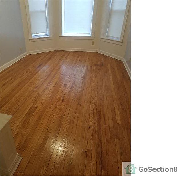 2nd image of 7021 S Wabash Ave