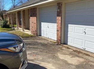 210 Corkwood St, Lake Jackson, TX 77566