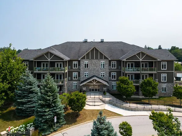 27 Beaver St S #101, The Blue Mountains, ON N0H 2P0