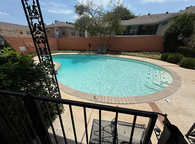 2 bed, 1426 sqft, $2,250 — Photo 1