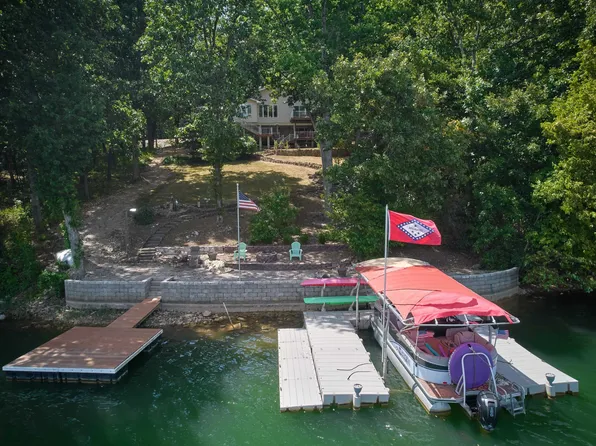 117 W Lakeshore Dr, Cherokee Village, AR 72529