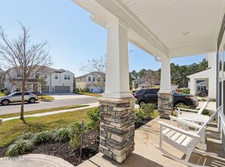517 Meadow Creek Dr, Saint Johns, FL 32259