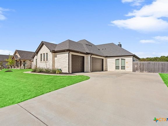 3rd image of 124 Cumberland Dr