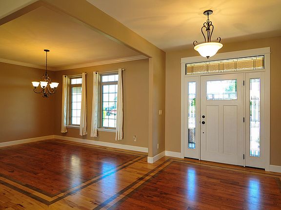 3rd image of 15 Cobb Ct