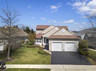 67 Renaissance Blvd, Somerset, NJ 08873