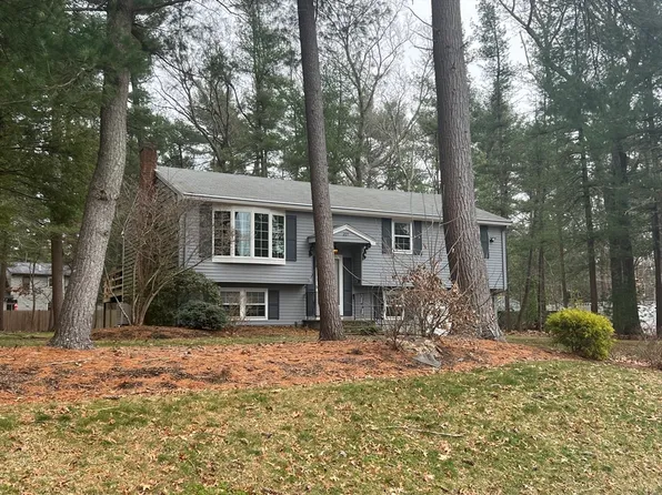 205 Cynthia Dr, Raynham, MA 02767