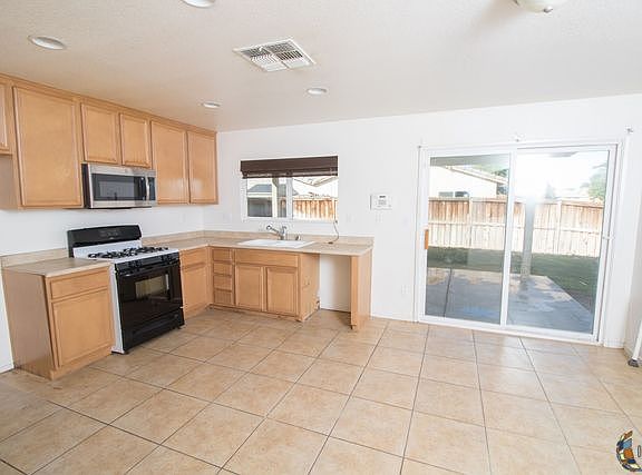 5th image of 1431 Ramona Ct