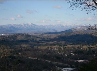 52 Lake Town Ln, Asheville, NC 28804