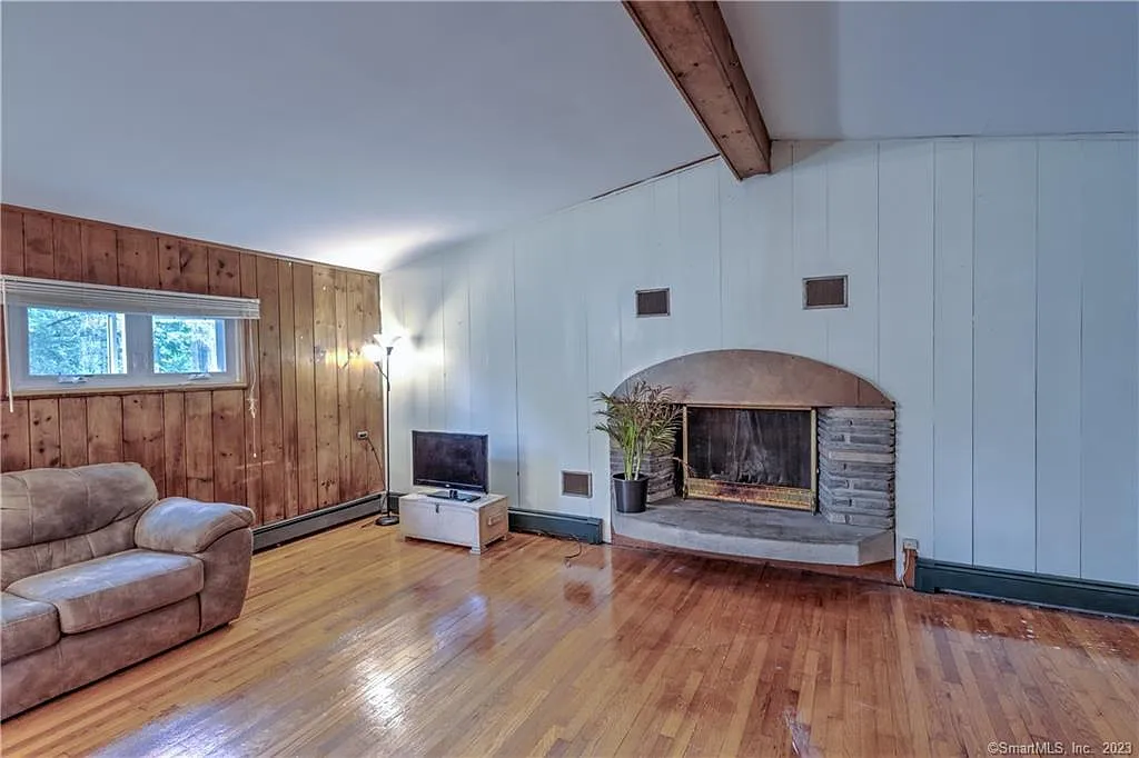 Studio, 1.0 bath, 350 sqft, $2,000 — Photo 2