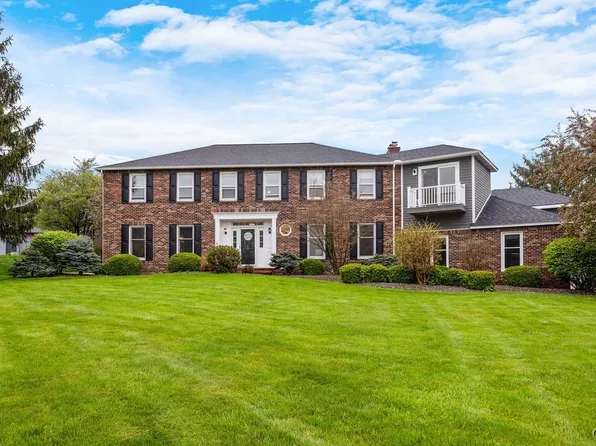 4443 Treetops Cir, Manlius, NY 13104