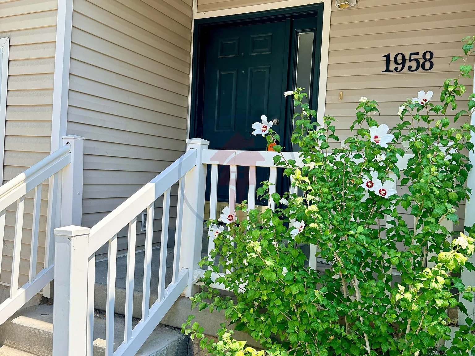 40 W Townhome — Photo 3