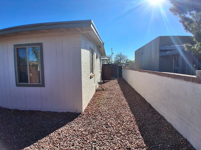 2300 S 7th Ave #2300 — Photo 3