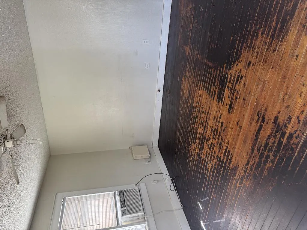 823 N Jackson St — Photo 4