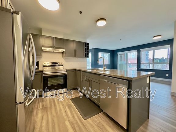 4th image of 1099 Sunset Dr #327