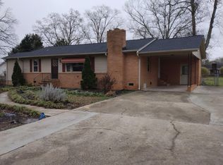 311 Crestwood Dr, Mauldin, SC 29662