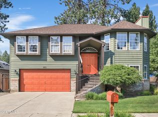 921 E Honeysuckle Glen Ct, Coeur D Alene, ID 83815