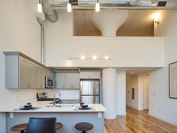 5th image of 170 Lafayette St APT 1G