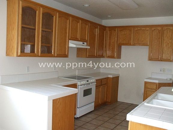 4th image of 601 Martha Way