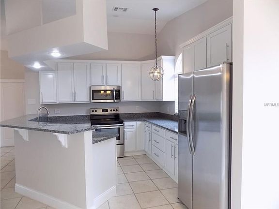 5th image of 2434 Quail Hollow Ave