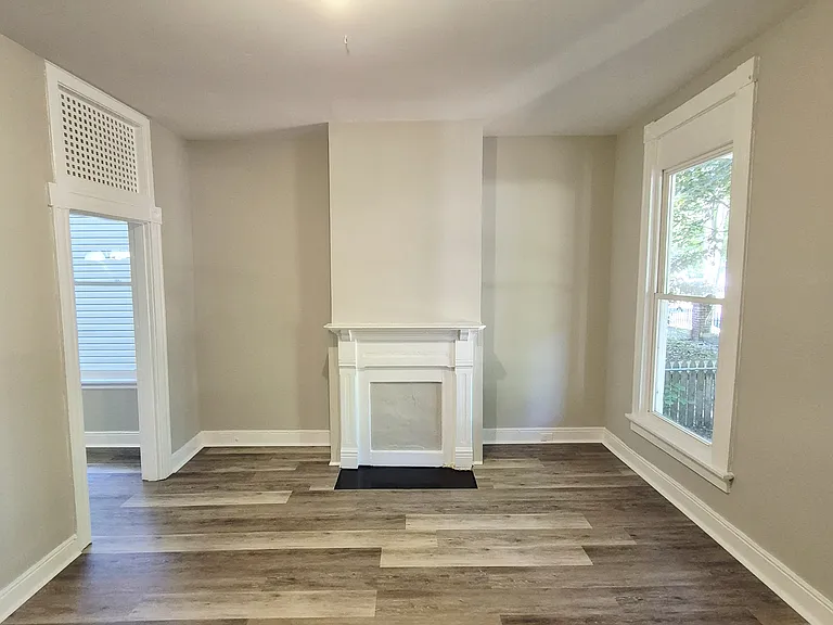 3209 3rd Ave #A — Photo 2
