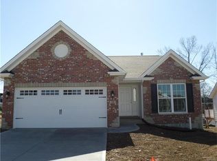 100 Dornoch Dr, Saint Charles, MO 63301