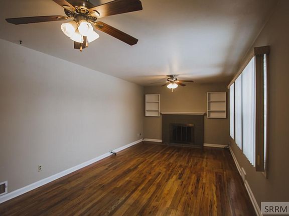 2nd image of 110 Sunset Dr