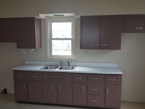 4th image of 515 Pittsburgh St