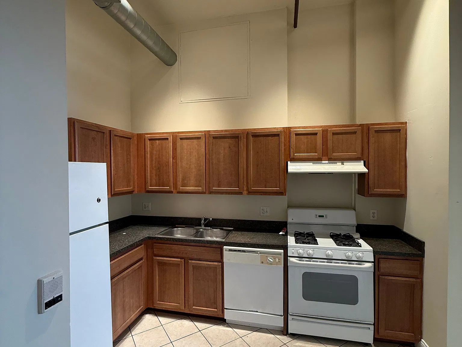 Studio, 555 sqft, $1,150 — Photo 4