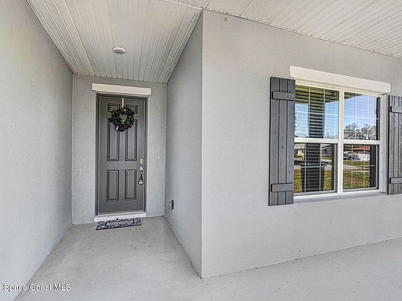5th image of 220 Christensen Ave SE