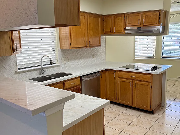 10555 Walnut Glen Dr — Photo 5