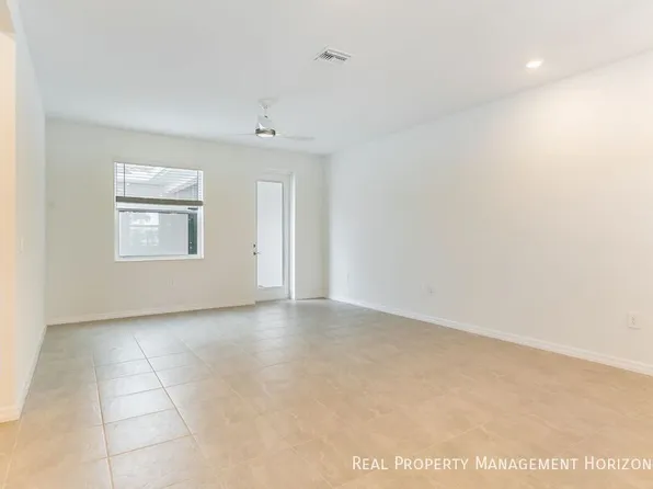 1929 Transom Ln, Sarasota, FL 34240