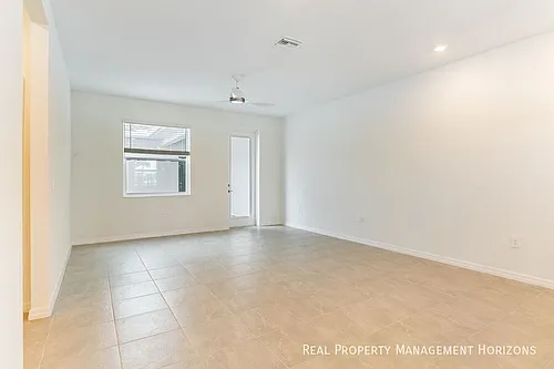 1929 Transom Ln Photo 1