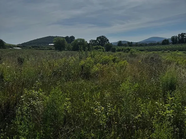 654 Beehive Rd #6, Hendersonville, NC 28792