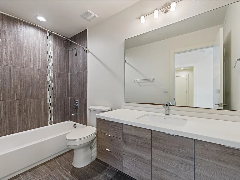 604 N Bluff Dr #225 — Photo 14