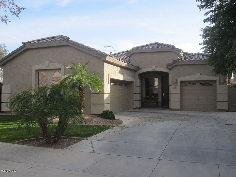 1st image of 293 W Pelican Dr