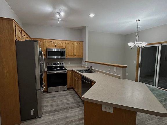4th image of 708 1st St NW