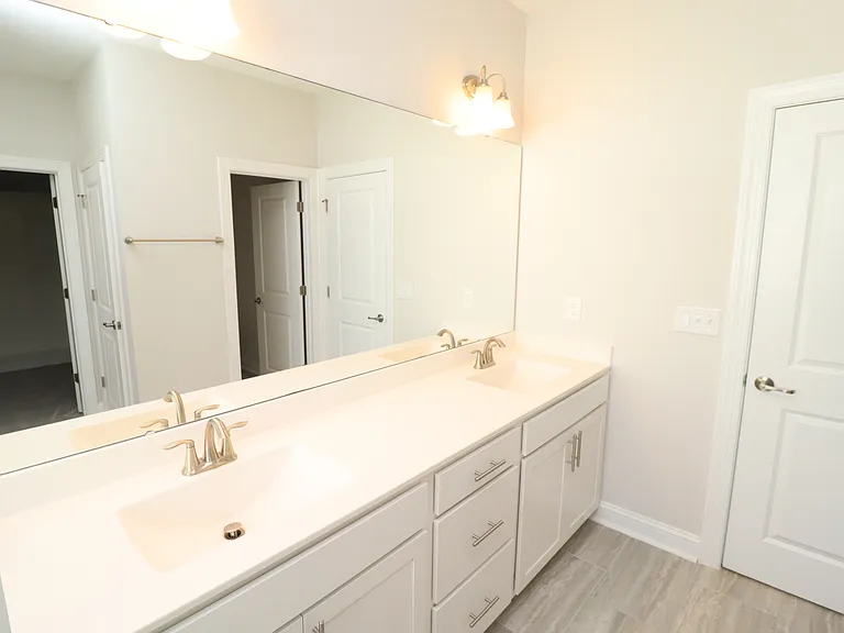 2936 Baronial St — Photo 38