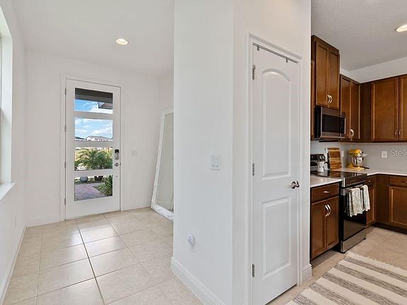 4th image of 3212 OXBOW COURT