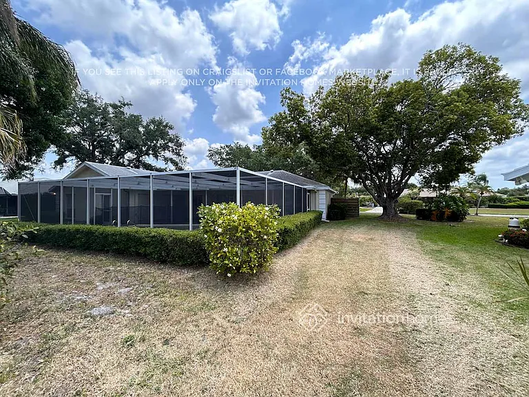 5697 Country Lakes Dr — Photo 14