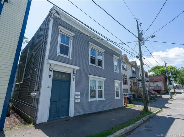 20 Harding St, Saint John, NB E2L 1T6