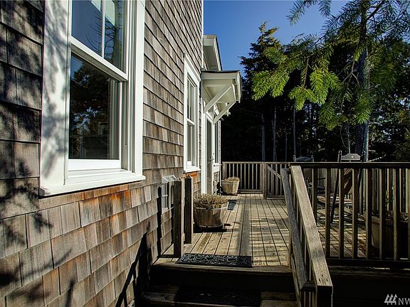 3rd image of 43 Lily Ln