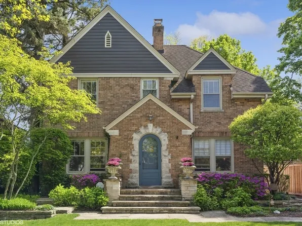 736 Cummings Ave, Kenilworth, IL 60043