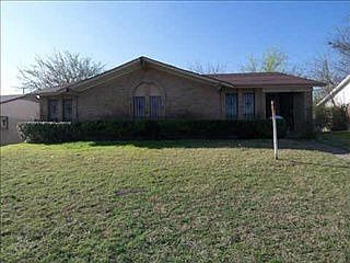 2nd image of 1214 Aldenwood Dr