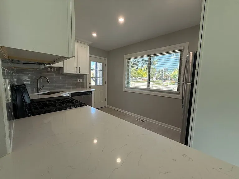 651 W Park Ave #D — Photo 11