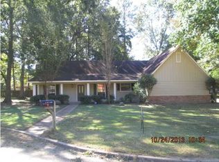 8 Kee Ct, Jackson, MS 39212