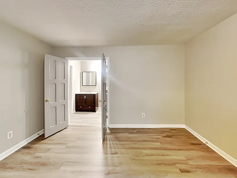4790 Matterhorn Dr SW — Photo 7