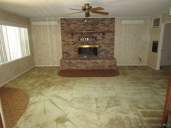 4th image of 210 Walnut Dr