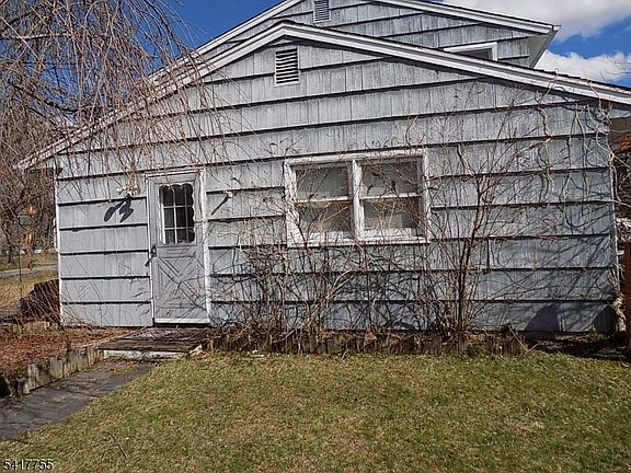 2nd image of 9 Baxter Pl